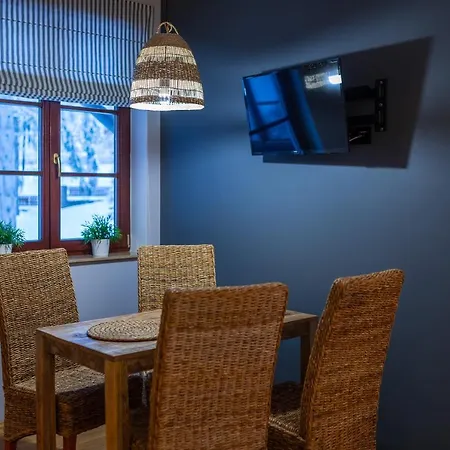 Art Z Bezplatnym Miejscem Postojowym W Hali Garazowej Apartman Karpacz