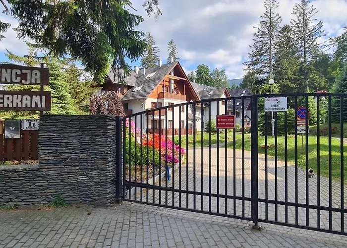 Art Z Bezplatnym Miejscem Postojowym W Hali Garazowej Karpacz